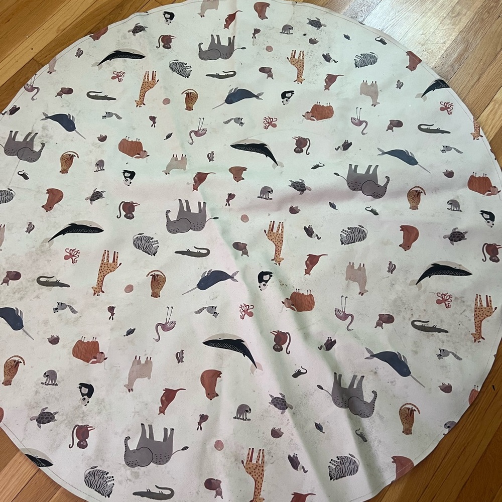 Gathre animal print mat